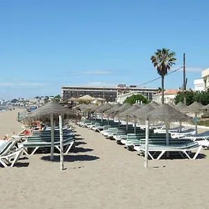 urbanizacion-en-primera-linea-de-playa-lubina-del-sol.1costadelsol.com/